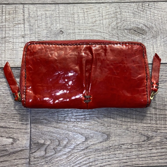 49 Square Miles Deep Red Clingy Zip Around Wallet - Picture 2 of 4